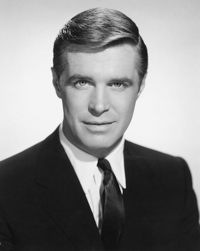 Next photo of George Peppard