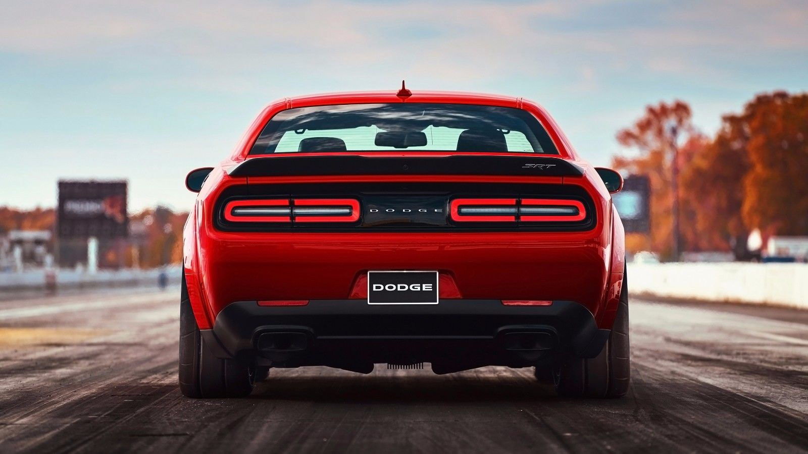 Dodge Challenger Red 4k