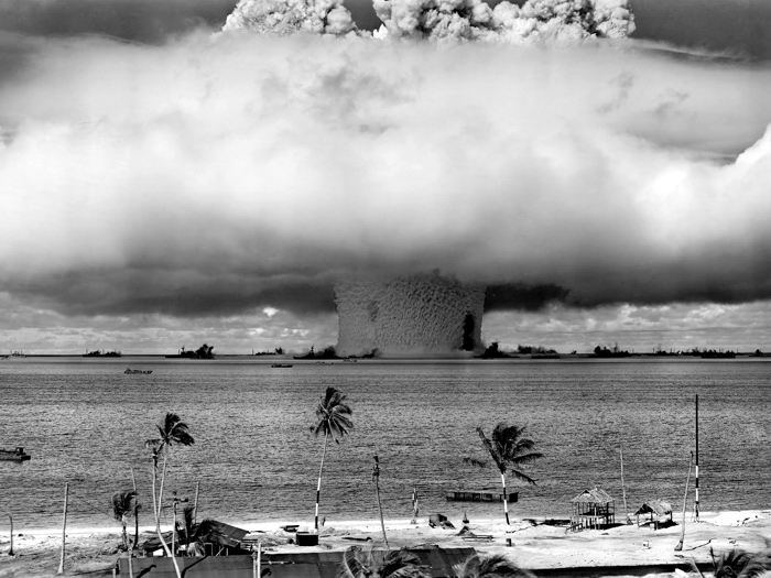 V4140 Nuclear Atomic Blast Explosion Sea Mushroom Cloud Decor WALL POSTER PRINT