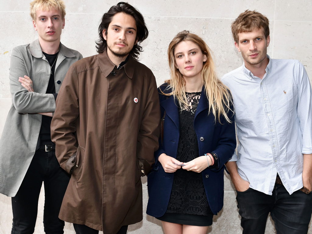 V7909 Wolf Alice Portrait Super Rare Rock Band Group Music WALL POSTER PRINT UK - Picture 8 of 13